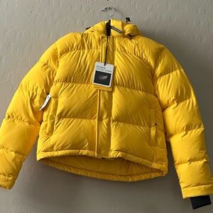 Aritzia super puff jacket tna